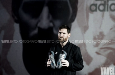 Leo Messi presenta sus nuevas botas por todo lo alto