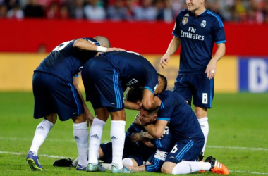 Sergio Ramos, marca y se vuelve a lesionar