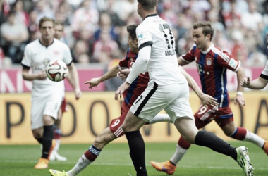 FC Bayern München 3-0 Eintracht Frankfurt: Lewandowski stars in comfortable win