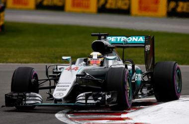 Formula 1, Hamilton in pole nel GP del Messico. Secondo Rosberg, ancora male le Ferrari