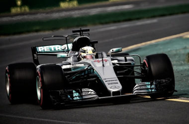 Mercedes domina primeiro treino livre na Austrália