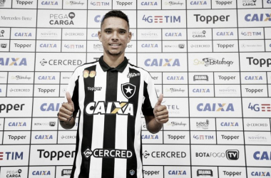 Apresentado no Botafogo, Luiz Fernando agradece oportunidade: &quot;Momento mais marcante da vida&quot;