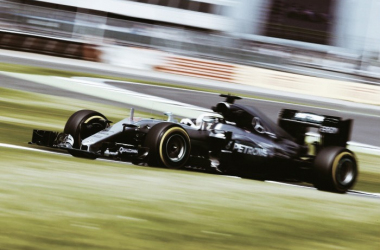 Hamilton takes British pole as track limits dominate