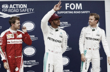 Hamilton pips Rosberg to Canadian pole