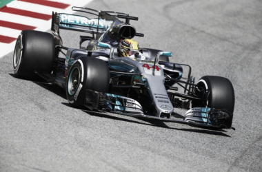 Lewis Hamilton domina treino classificatório do GP da Espanha