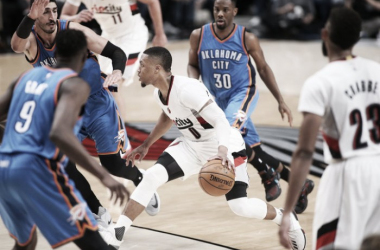 Lillard lidera a &#039;Blazers&#039; en la victoria ante Oklahoma