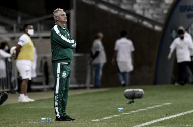 Lisca elogia primeiro tempo contra Cruzeiro, mas ainda vê capacidade de melhora do América-MG