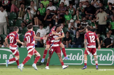 El Granada CF muestra su cara y su cruz contra el Elche