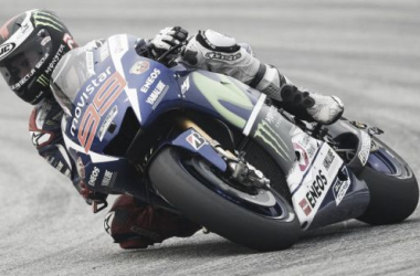 Jorge Lorenzo responde en la pista a Rossi