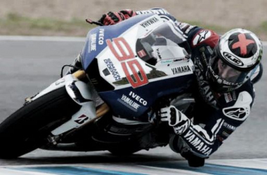 Jorge Lorenzo se exhibe en Misano