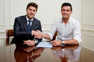 Lovren file en Angleterre