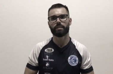 Luan Carlos elogia
dedicação dos atletas do Goianésia e destaca: “Tem sido algo
histórico”