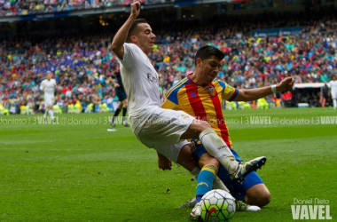 Lucas Vázquez sufre un esguince leve de rodilla