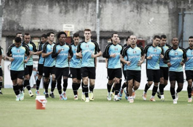 Em momentos opostos, Grêmio e Botafogo se enfrentam em Caxias do Sul