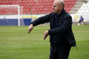 Luis César Sampedro: &quot;El Sestao es un rival ilusionado, sufriremos en Las Llanas&quot;