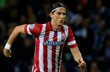 Filipe Luis set to sign for Chelsea