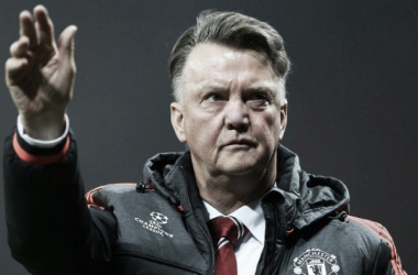 El Manchester United despide a Louis van Gaal