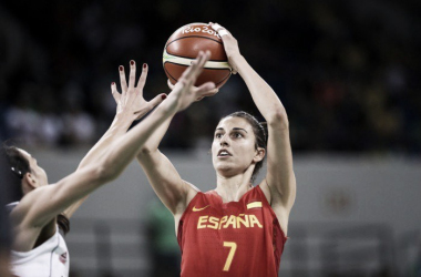 Espanha domina jogo, derrota Sérvia e larga bem no basquete feminino