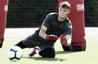 Matt Macey libera una plaza en la portería del Arsenal