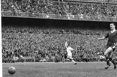 Serial Real Madrid - Manchester United, 1956/57, el Madrid se clasifica para la final