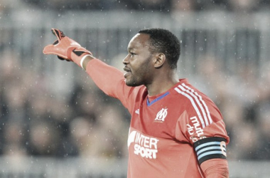 Steve Mandanda joins Crystal Palace from Marseille on three-year-deal