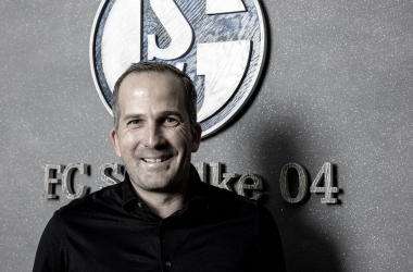 Com
Naldo na comissão técnica, Schalke anuncia contratação do técnico Manuel Baum