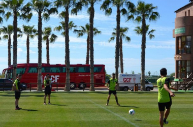 Fran Rico y Recio entrenan al margen del grupo