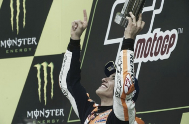 Marc Márquez: “Hemos podido conseguir esta victoria para dedicársela al gran Ángel Nieto”