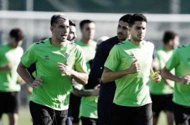 Bartra y Marc Roca, ausentes en el entrenamiento del Betis