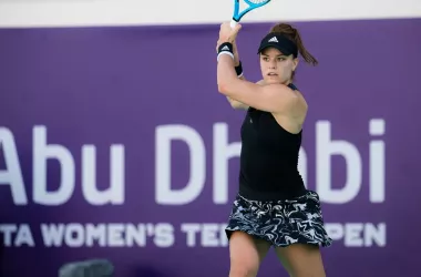 WTA Abu Dhabi: Maria Sakkari streaks past Sofia Kenin for semifinal berth