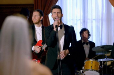 Maroon 5 aparece en bodas con &#039;Sugar&#039;