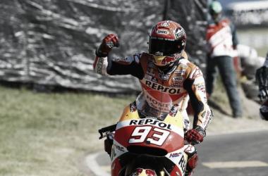 Marc Márquez vence en la madre de todas las batallas