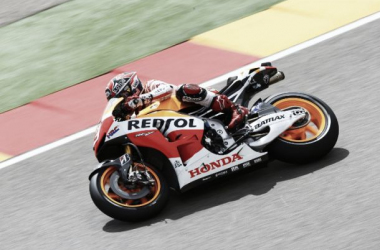 Pole y récord de Marc Márquez en Motorland