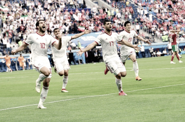 Com gol contra no último minuto, Irã vence Marrocos e larga na frente do Grupo B