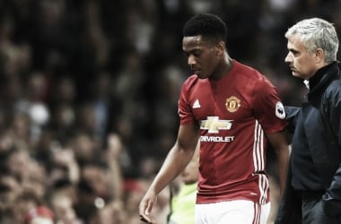 Mourinho: &quot;Martial debe seguir los pasos de Mkhitaryan&quot;