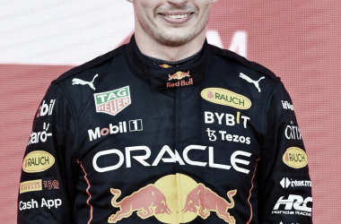 Leclerc abandona e Max Verstappen vence GP do Azerbaijão