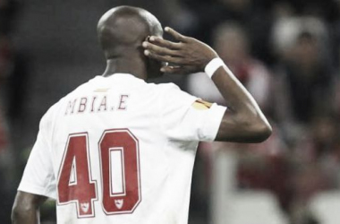 M&#039;bia y el Sevilla se reencuentran