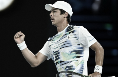 Atual campeão, Nadal sofre com problemas físicos e cai para McDonald no Australian Open