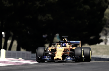 Alonso: &quot;Ha sido un día de muchas pruebas y experimentos para el desarrollo del coche&quot;