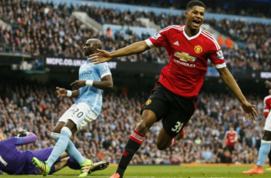 Rashford encauza al United