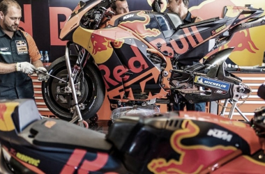 KTM al mando en el segundo día de test en Misano