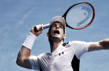 Australian Open 2016: Murray smashes past Groth into round three