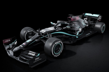 Mercedes pinta de negro sus 'Silver Arrows"