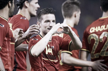 Mertens da una amarga victoria a Bélgica