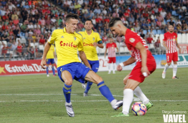 El Cádiz vuelve con empate al fútbol profesional