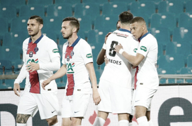 Montpellier busca empate duas vezes, mas PSG vence nos pênaltis e disputará final da Copa da França