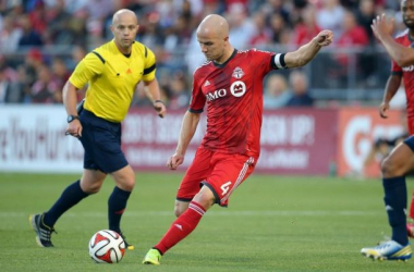 Toronto FC and Vancouver Whitecaps Battle to a 1-1 Draw