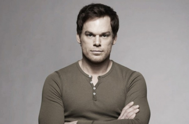 Michael C. Hall e Jodi Balfour entram para o elenco de &#039;The Crown&#039;