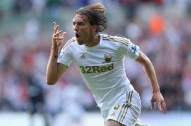 Michu absent six semaines