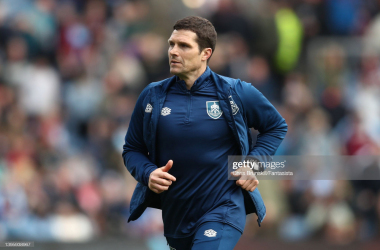 Mike Jackson jogged onto the touchline before Burnley&#39;s match against Aston Villa: Clive Brunskill - Fantasista/GettyImages